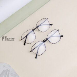 Alternative view of Kacamata Kotak Ramping Ringan - Atreya 01