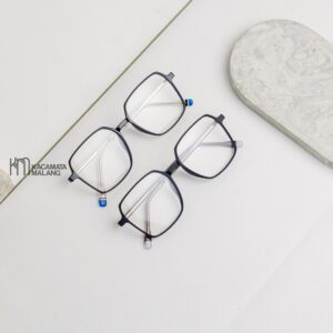 Alternative view of Kacamata Kotak Desain Frame Lebar - WILUPAMA 04