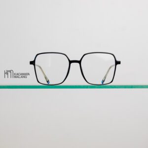 Kacamata Kotak Desain Frame Lebar - WILUPAMA 04