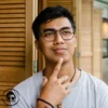 frame kacamata semi kotak